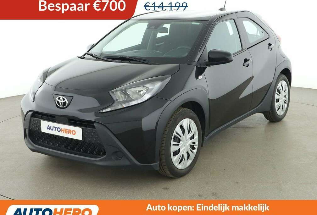 Toyota 1.0 VVT-i Active Business