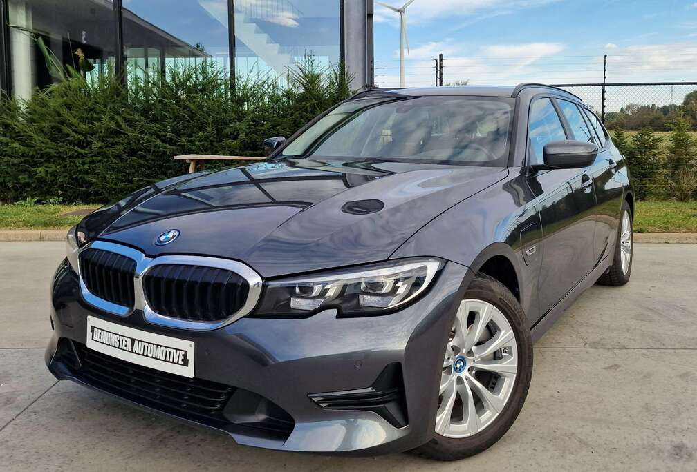 BMW 320e Touring Sport Line/Trekhaak/Carplay/Camera