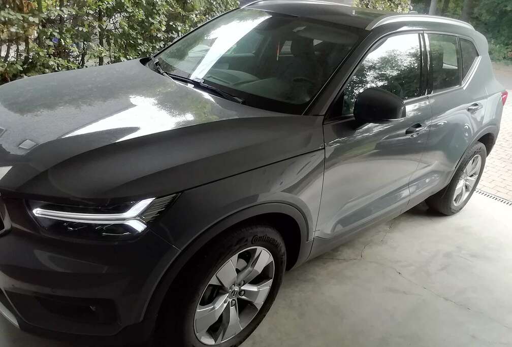 Volvo XC40 T2 Momentum Core