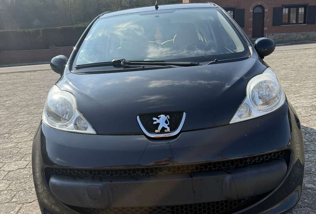 Peugeot 1.0i 12v Trendy
