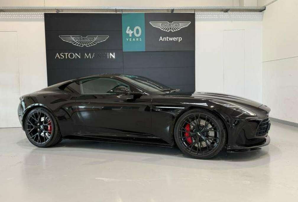 Aston Martin DB12 Coupe