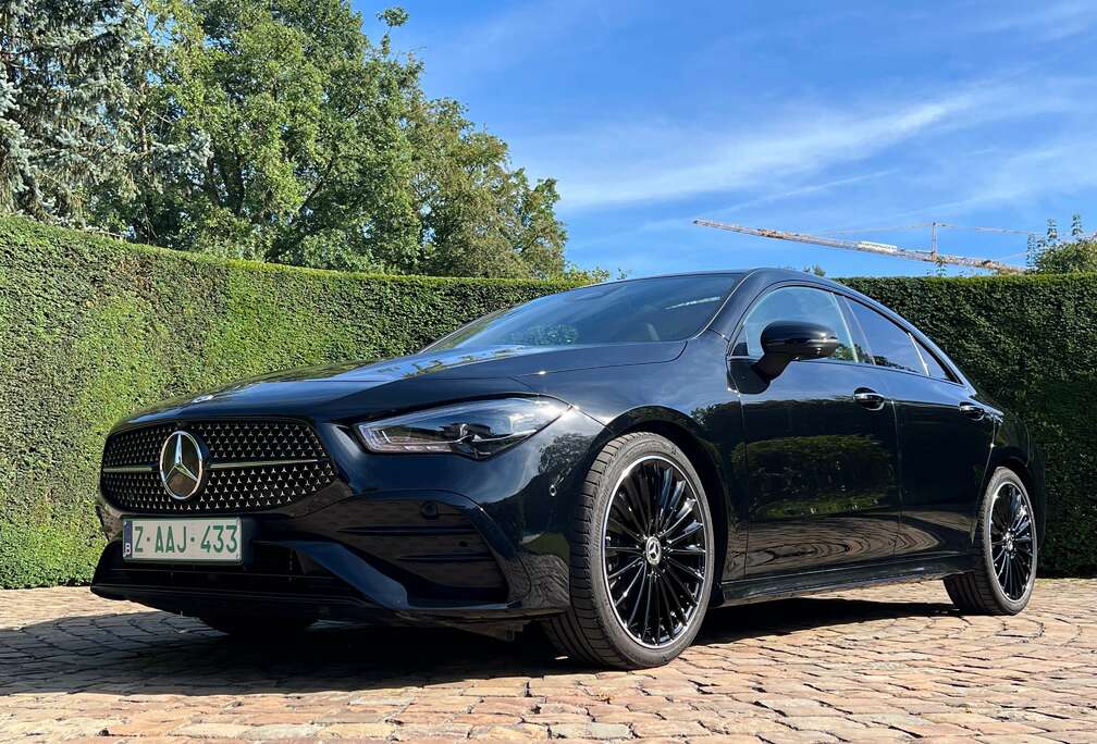 Mercedes-Benz CLA 200 AMG Line\