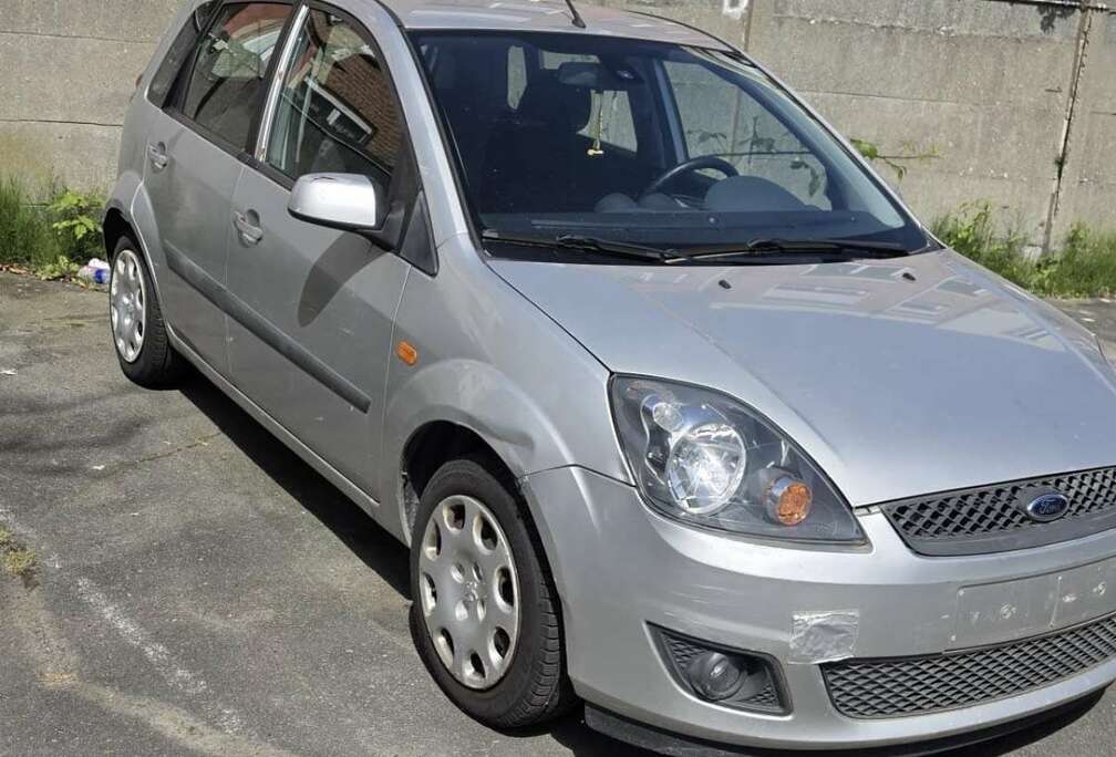 Ford 1.3i Ebony