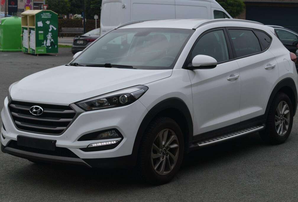 Hyundai Tucson blue 1.6 GDi 2WD Trend