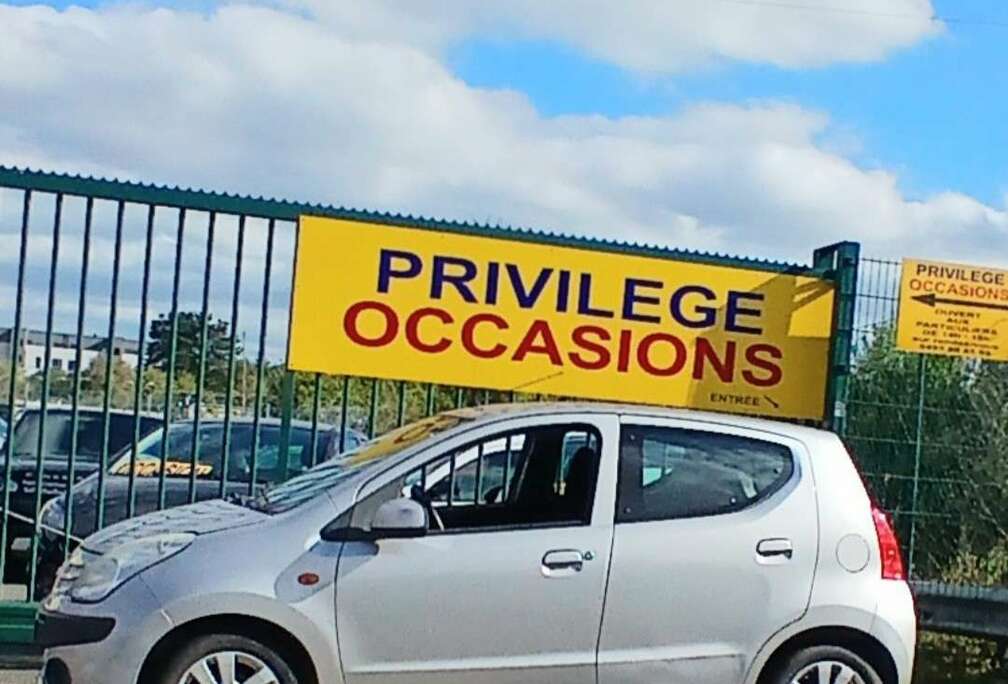 Nissan Pixo 1.0i Acenta+AIRCONDITIONNE J ALU ATT REM