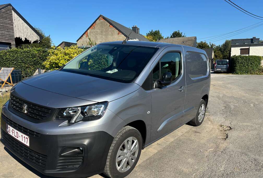 Peugeot 1.5 BlueHDi L1 STD Heavy Premium (EU6.2)