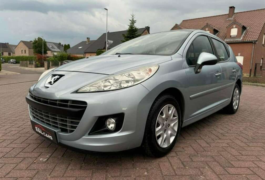 Peugeot SW 1.4i Active **12 mois de garantie**