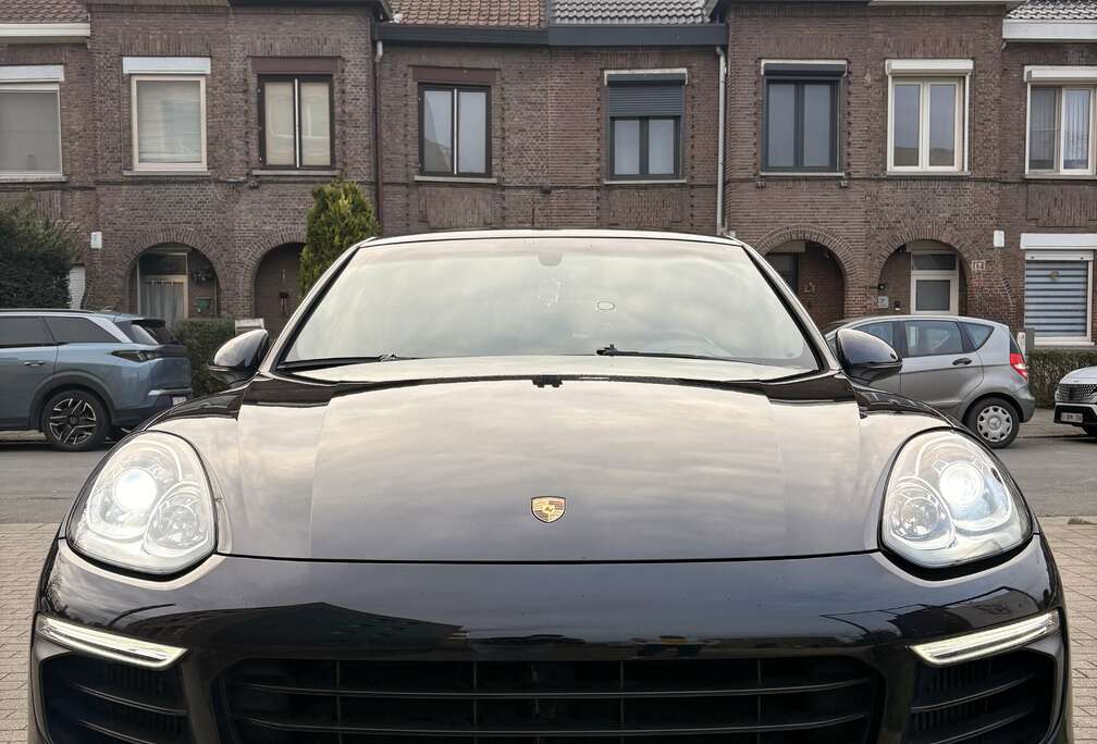 Porsche 3.0 TD V6 Platinum Edition Tiptronic S