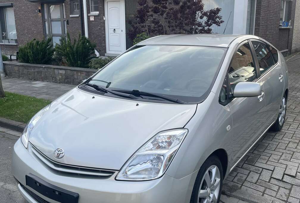 Toyota Hybrid 1.5i VVT-i 16v THS Luna