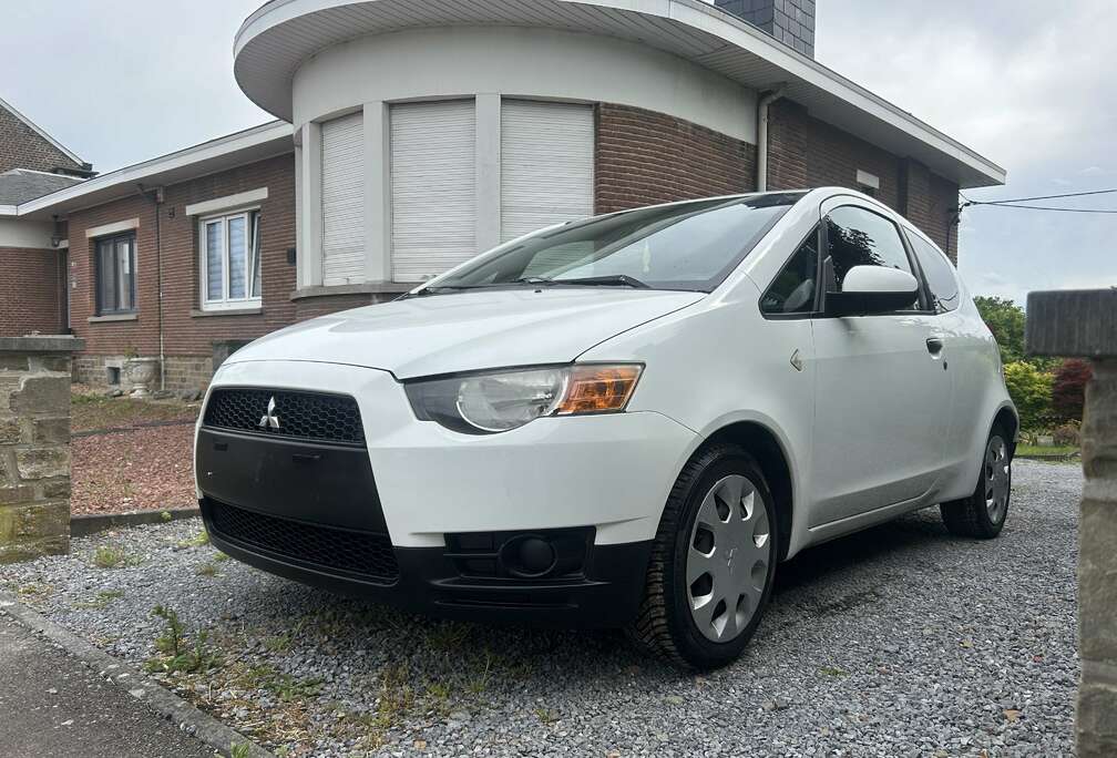 Mitsubishi 1.3i *AIRCO*RADIO*