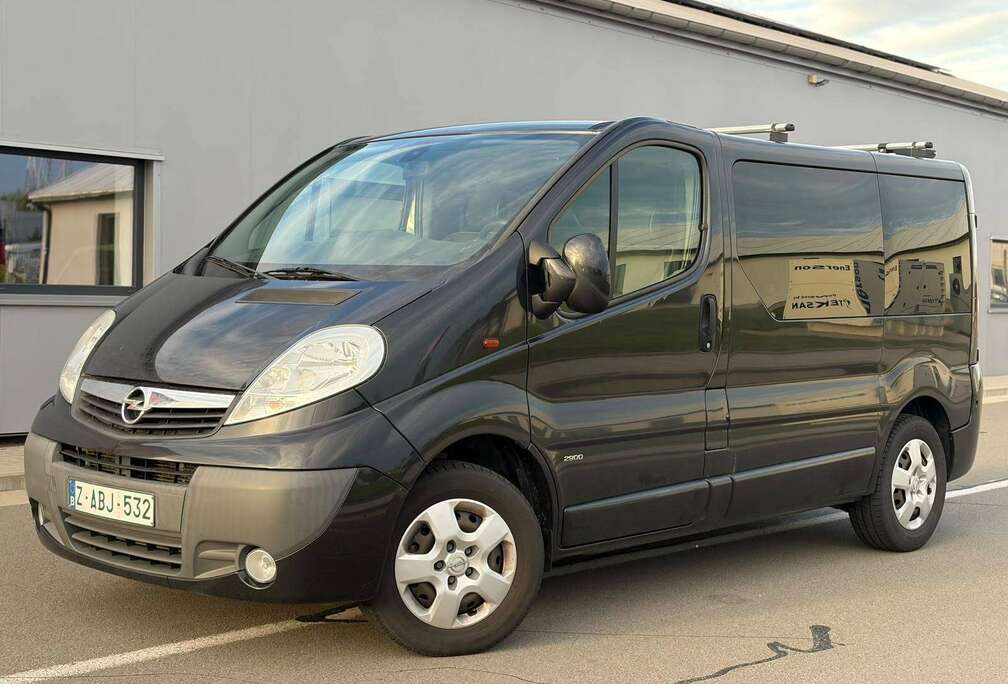 Opel OPEL VIVARO 2.0 CDTi – DIESEL – 115 CH – AUTOMATIQUE – 2012 – 120.000 KM