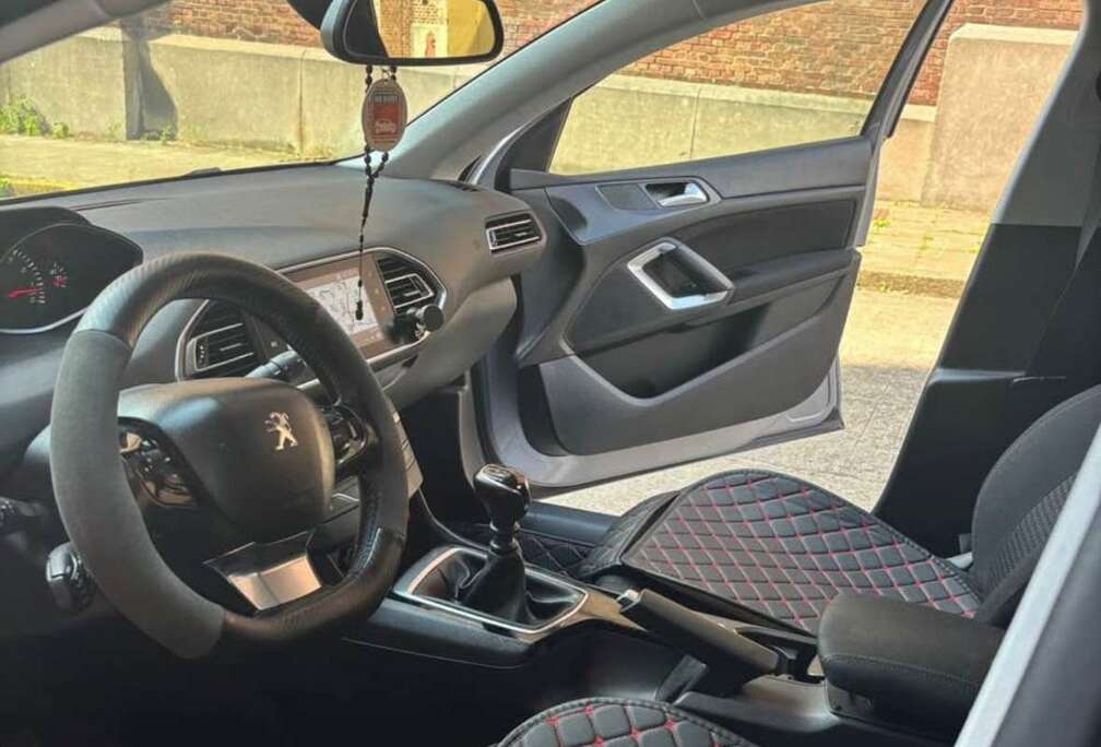 Peugeot SW 1.2 PureTech Active (EU6.3)