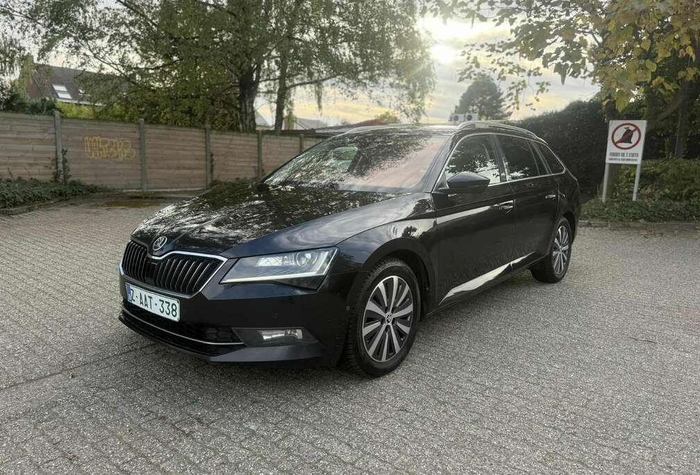 Skoda Superb Combi 2.0 TDI Style Premium