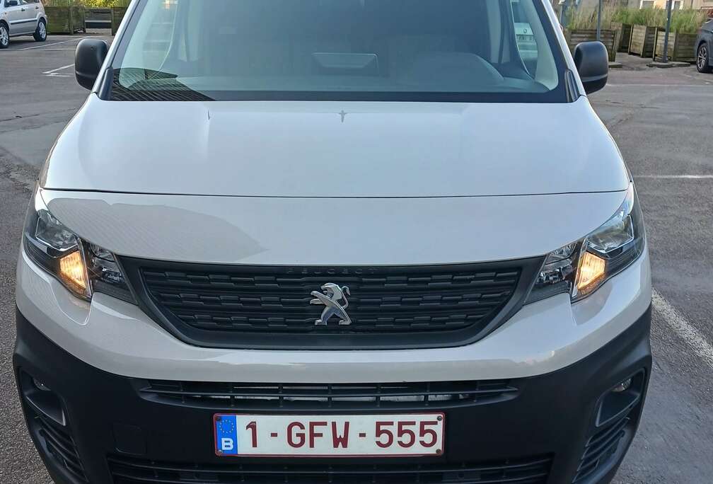 Peugeot Blue HDi 130 S&S EAT8  Boîte Auto, 3 places