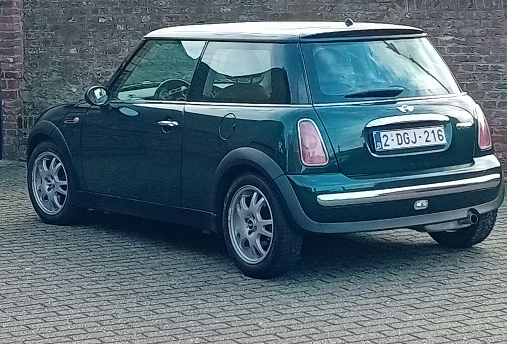 MINI Mini 1.6i 16v Cooper