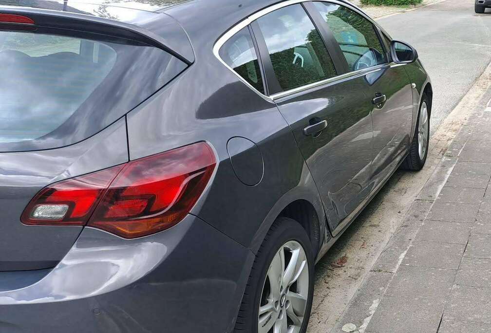 Opel Astra 1.4 Turbo Enjoy