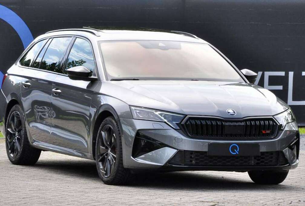 Skoda VRS 2.0 TSI CANTON PANO ACC TREKHAAK SFEERVERLICHTING