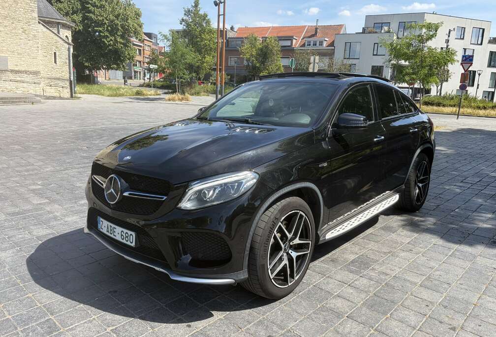 Mercedes-Benz Coupé 9G-Tronic 4MATIC