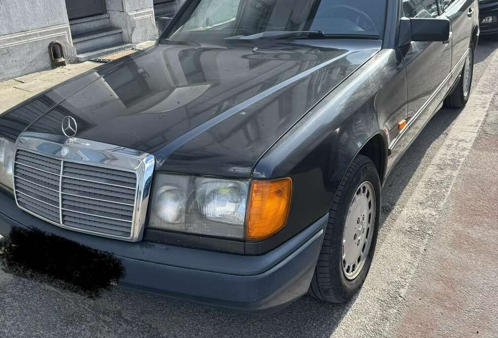 Mercedes-Benz W124 300D Automatic