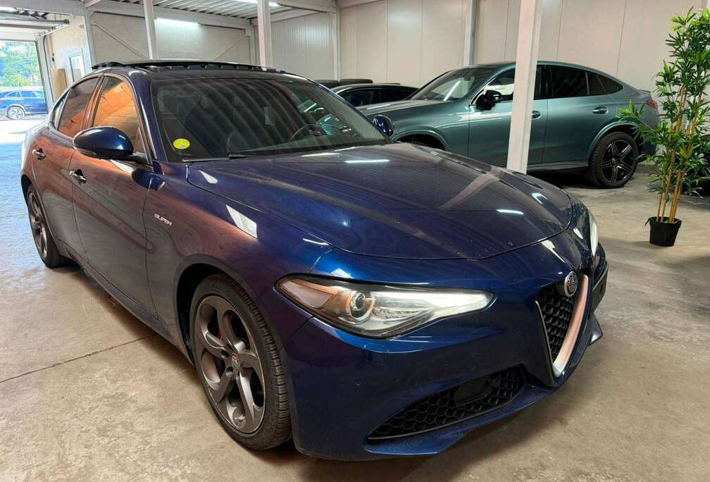 Alfa Romeo 160cv Super Rosso Edizione - Panoramic S- Harman Kardon - Leather/comfort seats - Adaptative CC - FULL OPTIONS- [VAT CAR]