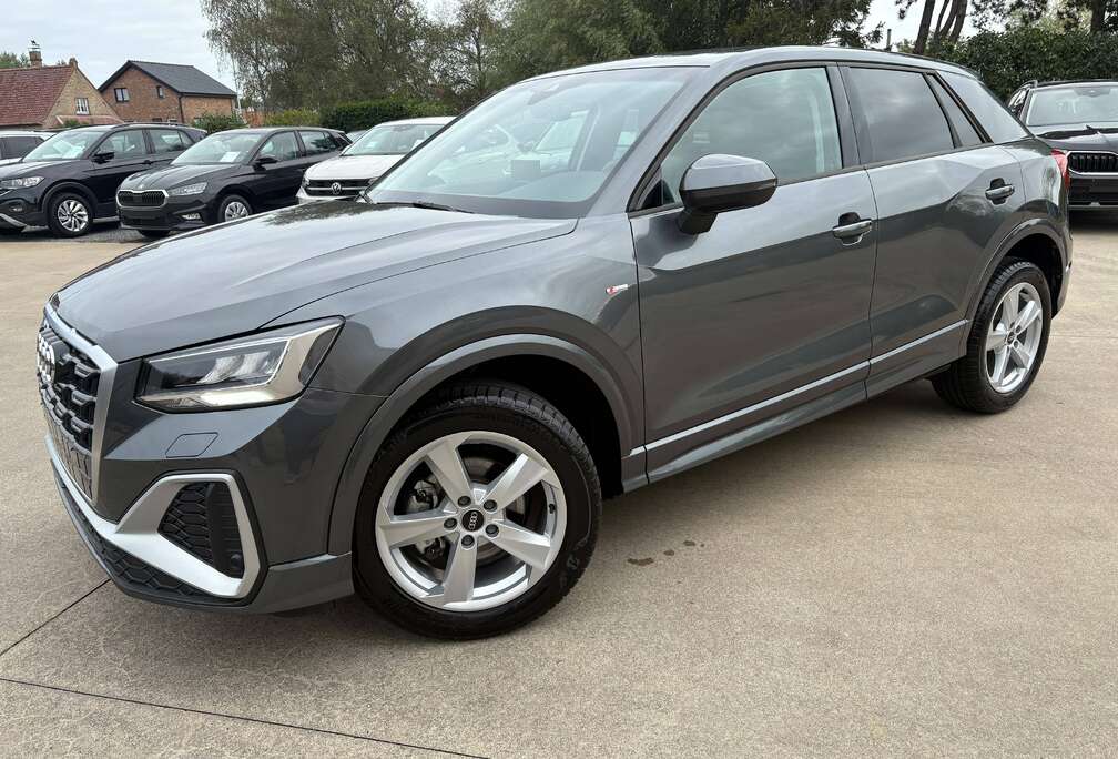 Audi Q2 35 TFSI S line S tronic + Leder + Camera