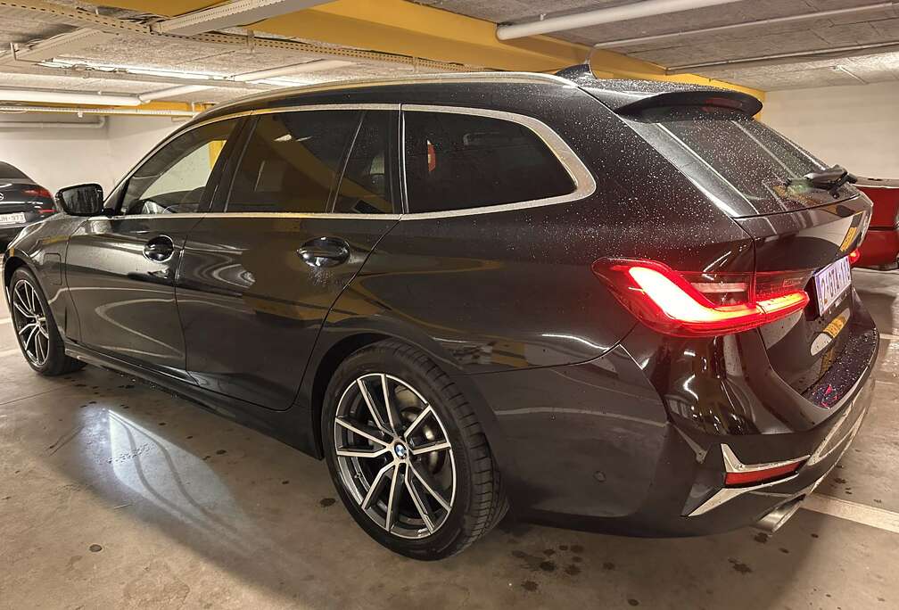 BMW Touring 330eA PHEV Full