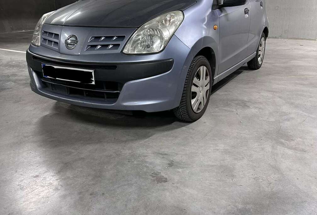 Nissan 1.0i Visia