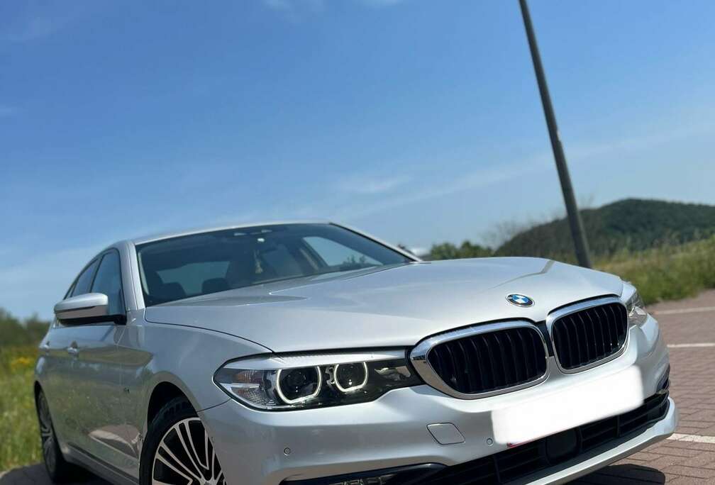 BMW 520d Aut. Sport Line CARPLAY/CAMERA