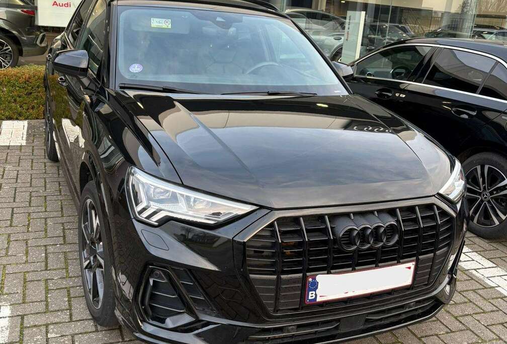 Audi Q3 45 TFSIe S tronic S line