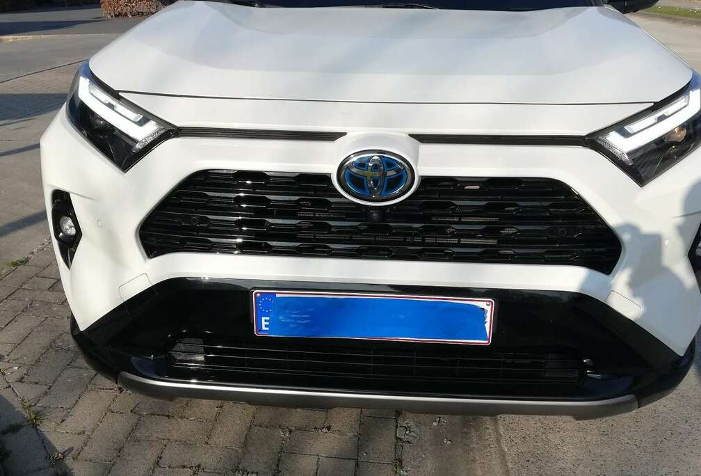 Toyota 2.5 4x2 Hybrid Style Selection