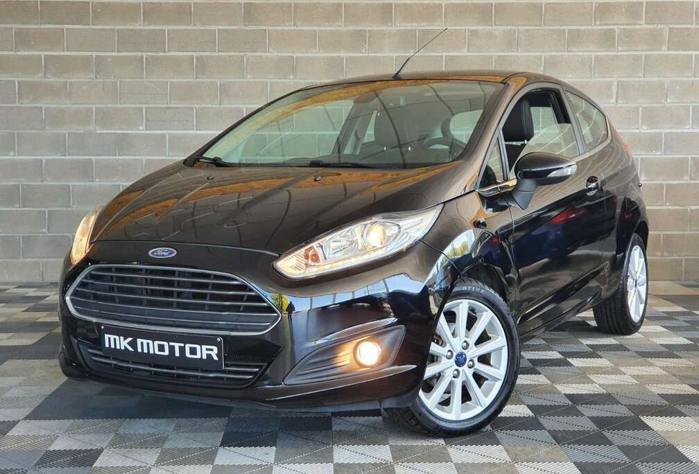 Ford ESSENCE 80CV - FULL CARNET - CAPTEURS - SIEGES CHAUFFANTS