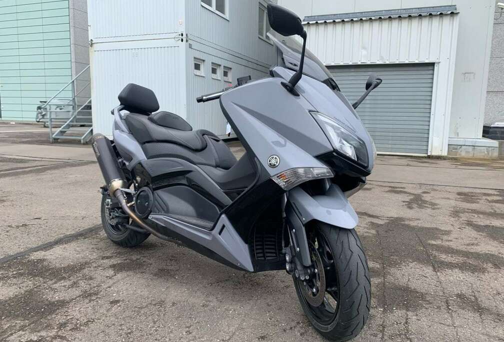 T-Max - ABS - Akrapovic - Selle & Poignées chauffa