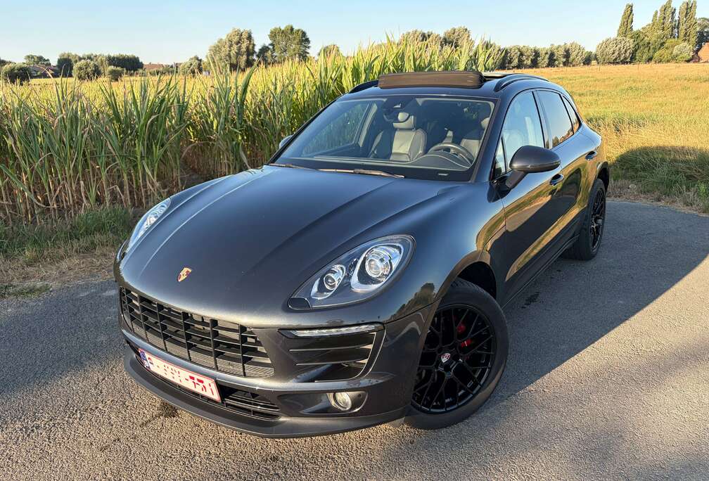 Porsche Carplay / Pano / Trekhaak / Full Leder & Zetelverwarming / Camera / Navi /