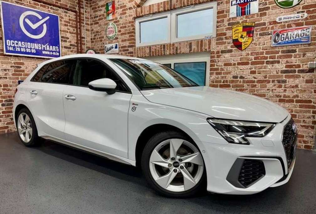 Audi A3 Sportback TDi 2.0 116cv Auto S-LINE extérieur