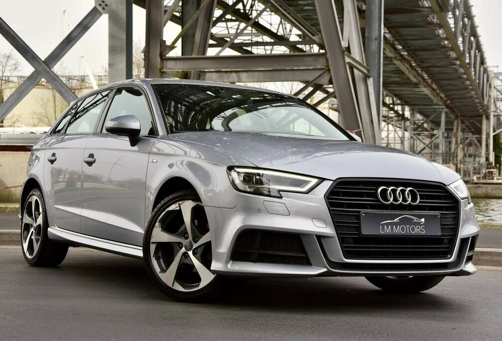 Audi A3 30TFSi **S-LINE**