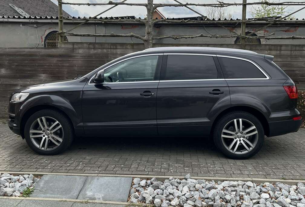 Audi 3.0 TDi V6 24v S line Tiptronic