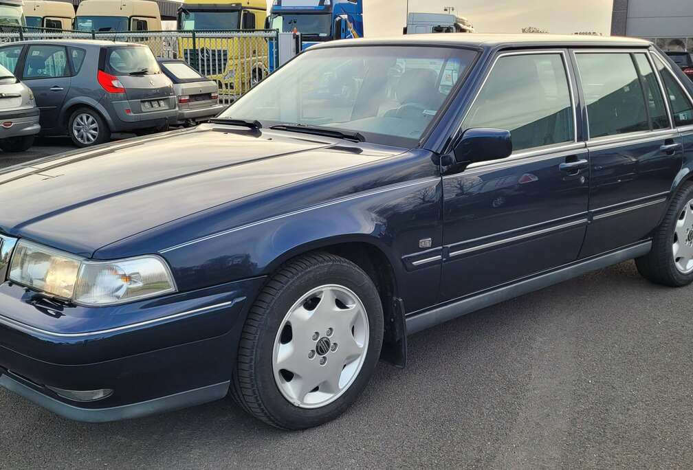 Volvo 2.5i 24v AMBASSADOR-LINE - AIRCO, LEDER, DISTR VV