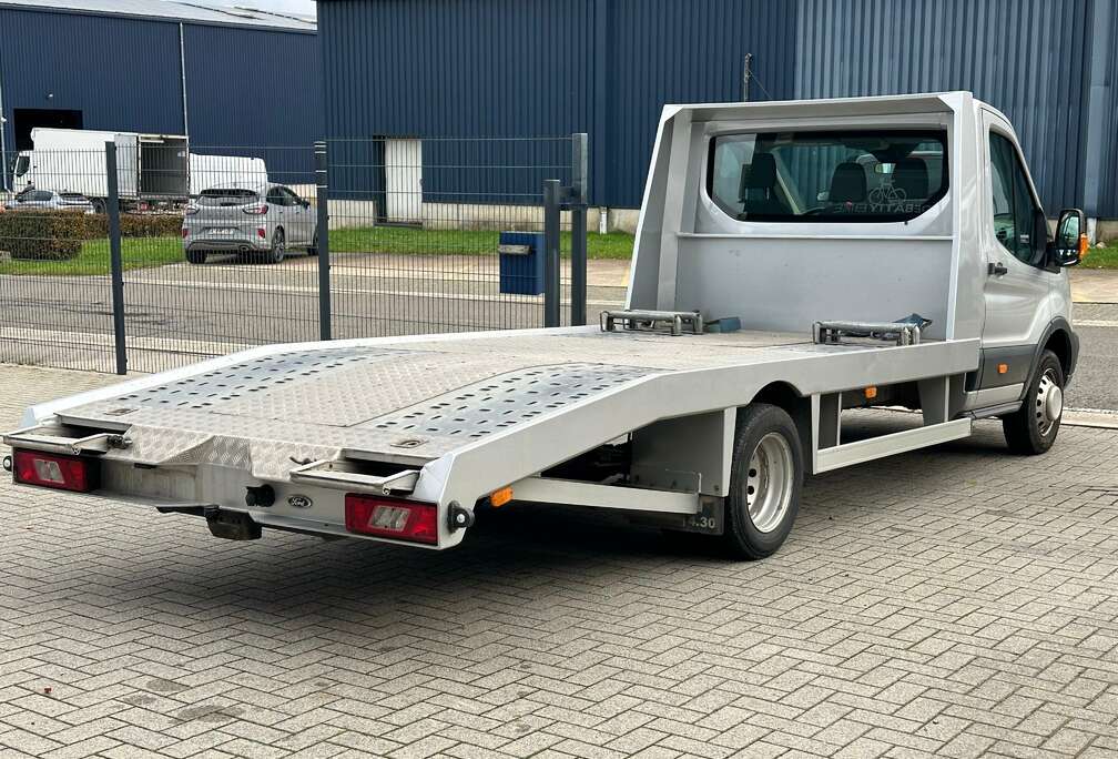 Ford 28.999€ TVAC Plateau voiture permis B