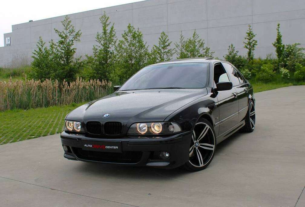BMW i e39 Individual * Open dak * M-pack * M6 velgen