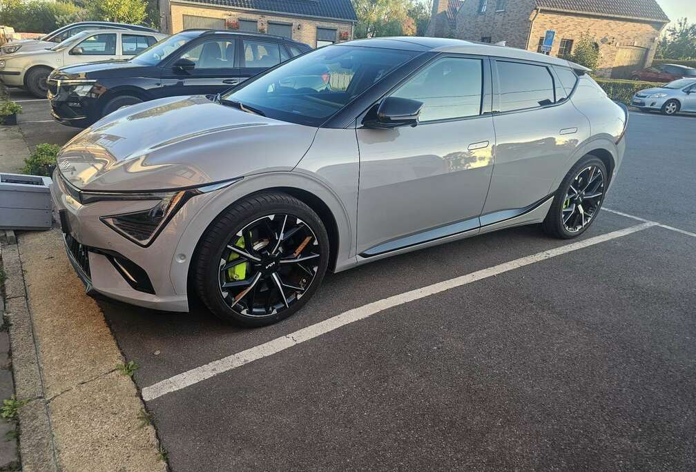 Kia 84-kWh AWD GT