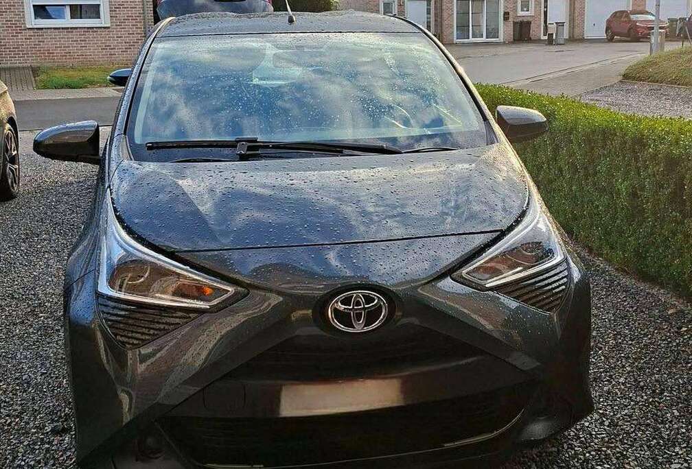 Toyota Aygo 1.0i VVT-i x-play II