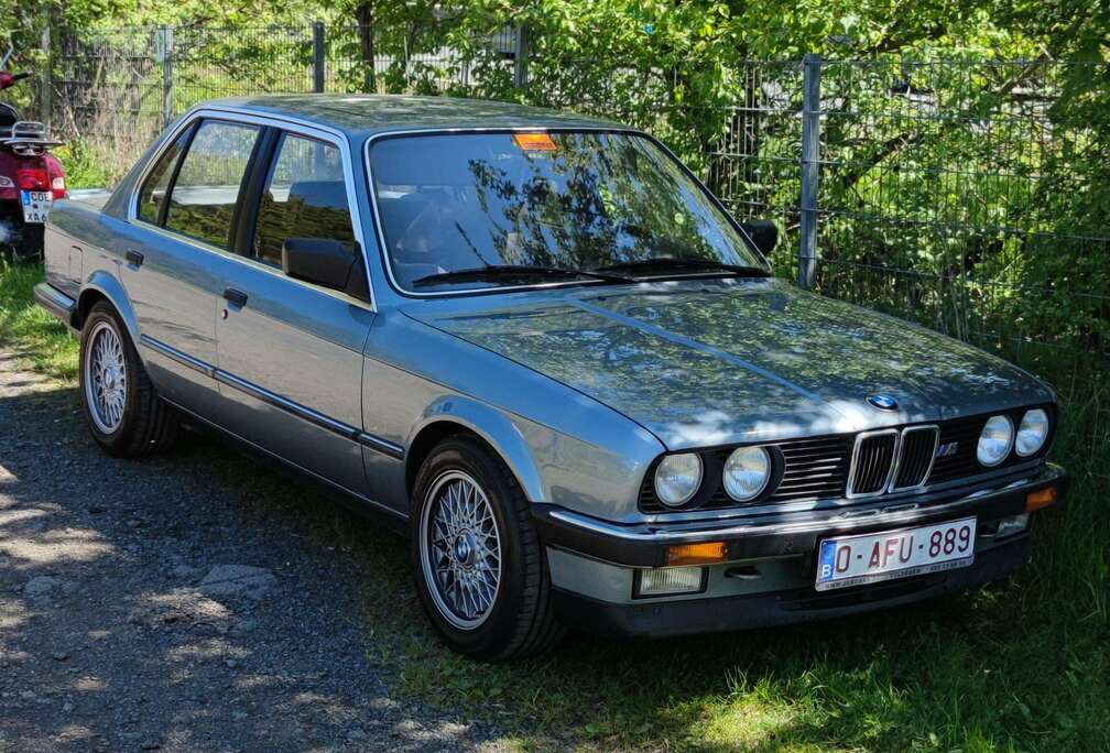 BMW 325i