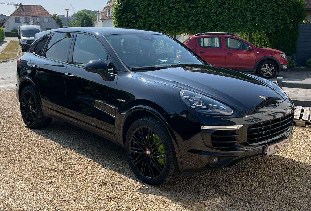 Porsche Cayenne S E-Hybrid Platinum Edition