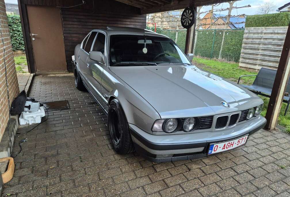 BMW 520i