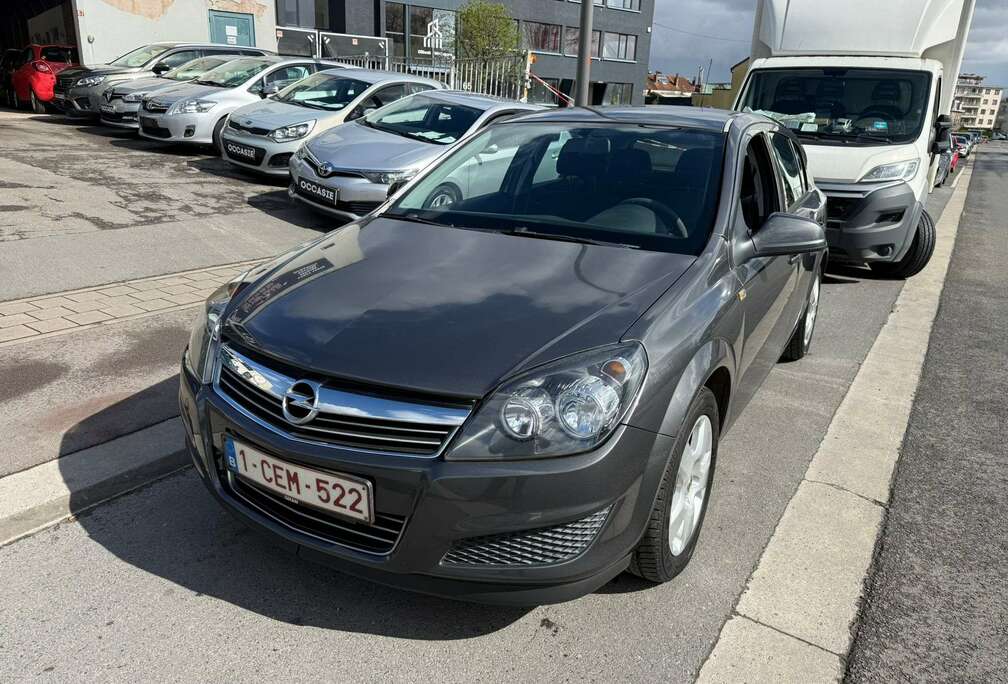 Opel Astra 1.6i Cosmo**12M GARANTIE**
