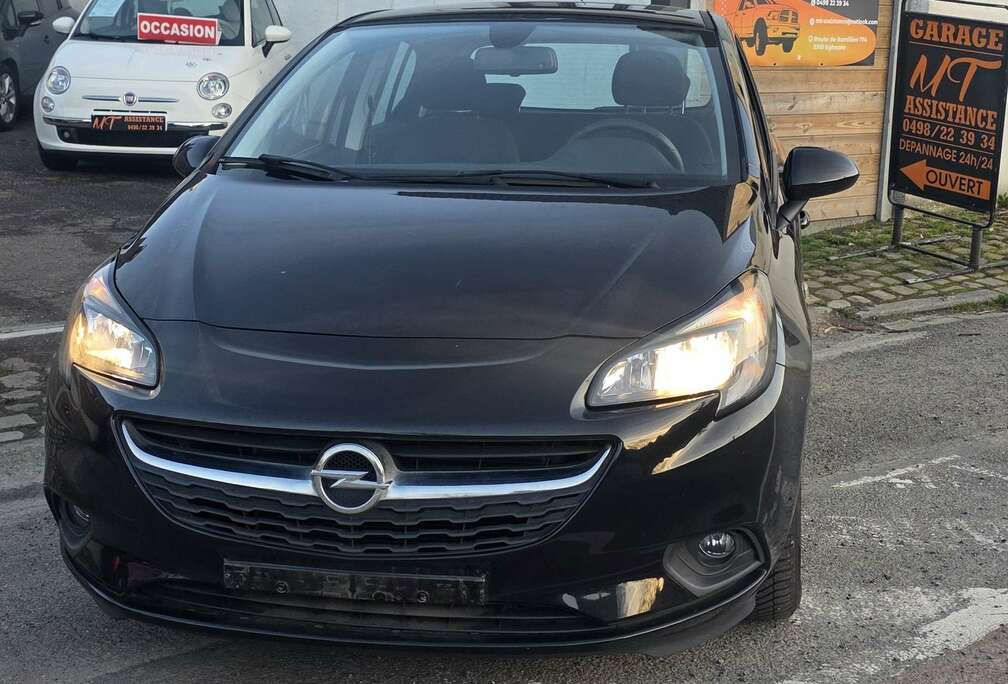 Opel Corsa 1.2i Black Edition