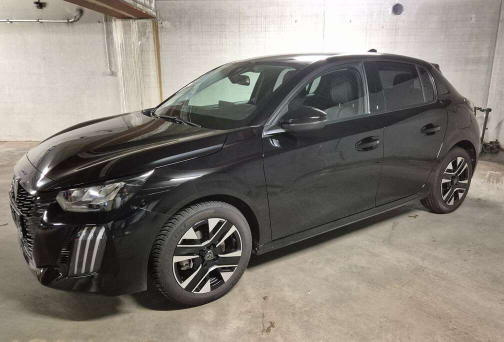 Peugeot 1.2T Allure+GPS+Camera+Park Pilot