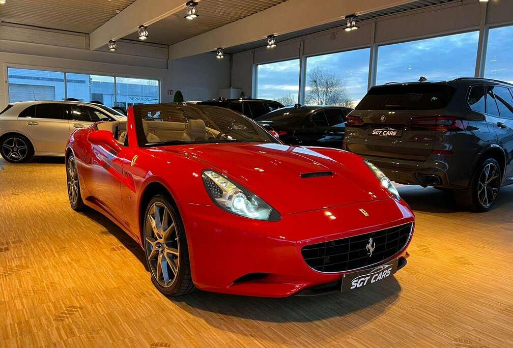 Ferrari F1 Carbon Stuur - BucketSaets - Red Stitching