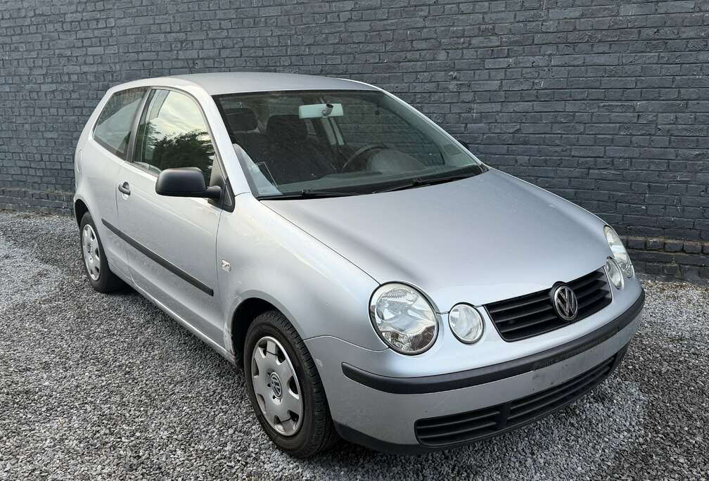 Volkswagen 1.2i / 3 Portes / Propre / Attache Remorque