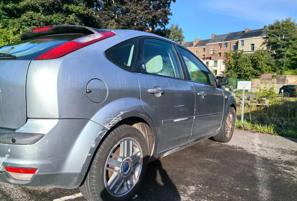 Ford Focus 1.6i 16v Ghia